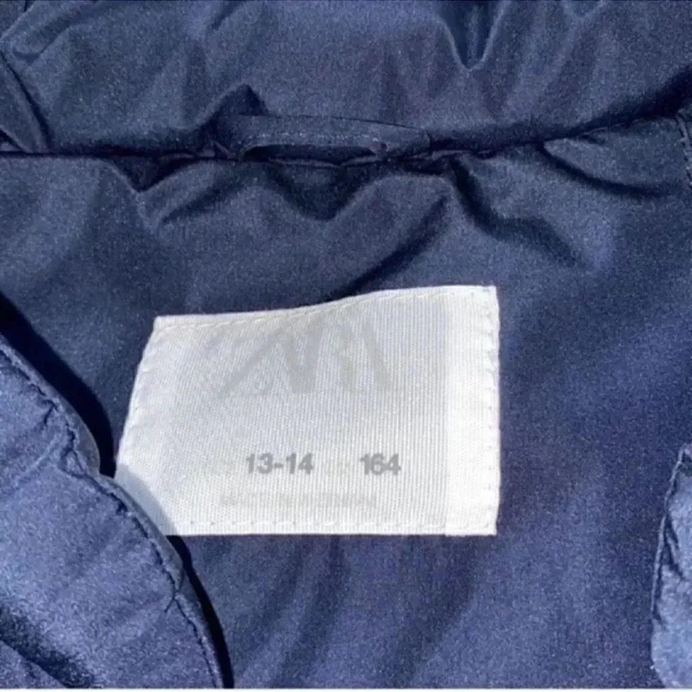 Zara Boys Navy Blue Puffer Vest(Size 13-14yrs)